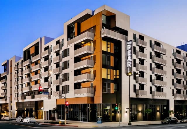 The Pearl on Wilshire